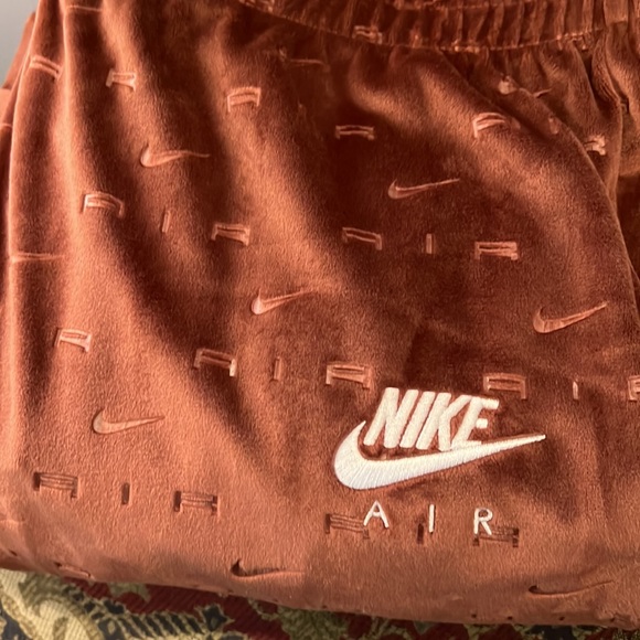 Nike Air Velour Plus Size Pants - Picture 2 of 2